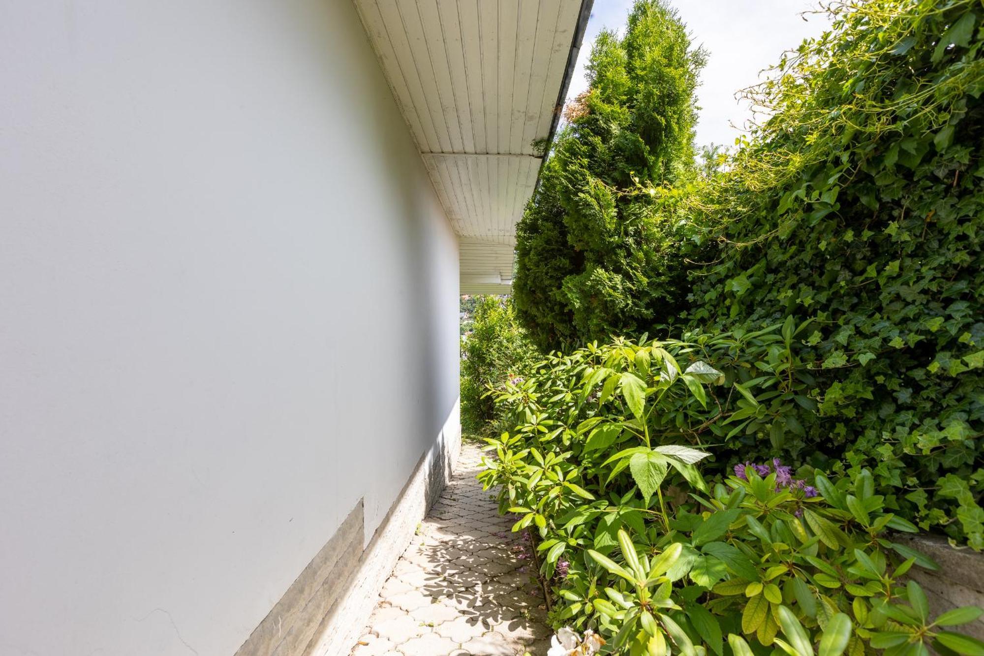 Villa Amalia, Centrum Banska Stiavnica, Parkovanie Pre 2 Auta, Velka Zahrada S Krbom, Cela Villa Amalia Pre 14 Osob Alebo Samostatne Nezavisle Prve Podlazie Villa Ama Pre 6 Osob Alebo Samostatne Nezavisle Podkrovie Villa Lia Pre 8 Osob,Pristup Cez Pi Buitenkant foto