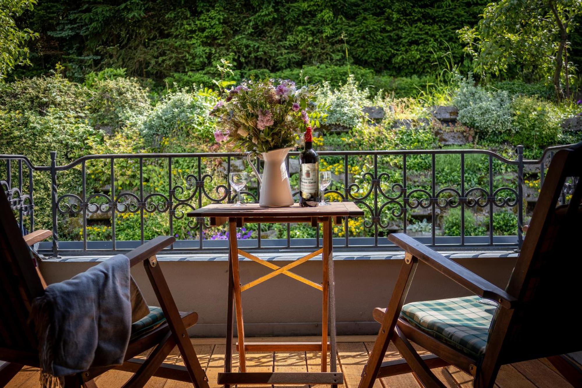 Villa Amalia, Centrum Banska Stiavnica, Parkovanie Pre 2 Auta, Velka Zahrada S Krbom, Cela Villa Amalia Pre 14 Osob Alebo Samostatne Nezavisle Prve Podlazie Villa Ama Pre 6 Osob Alebo Samostatne Nezavisle Podkrovie Villa Lia Pre 8 Osob,Pristup Cez Pi Buitenkant foto